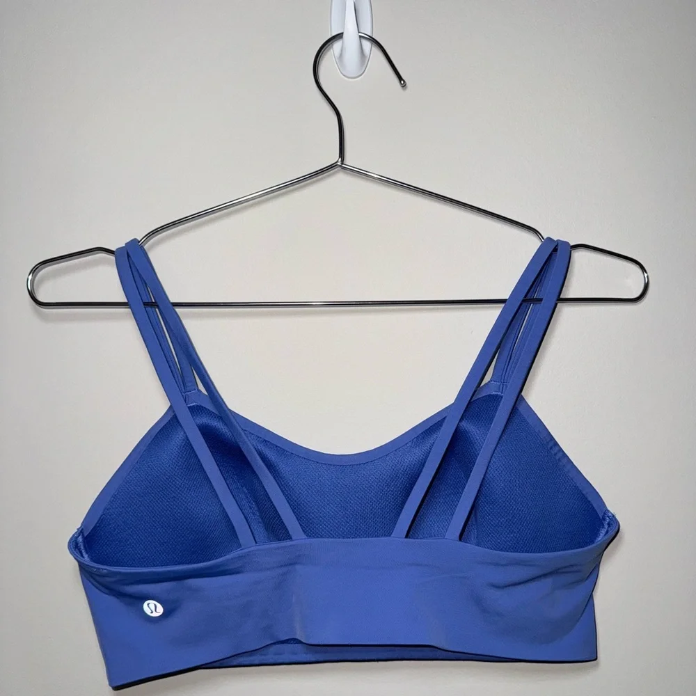 Lululemon: Like a Cloud Bra - Picture 2 of 3